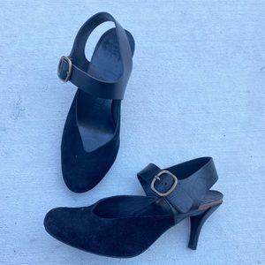 Pedro Garcia 8 Kitten Heels Black Suede Shoes (EU38)